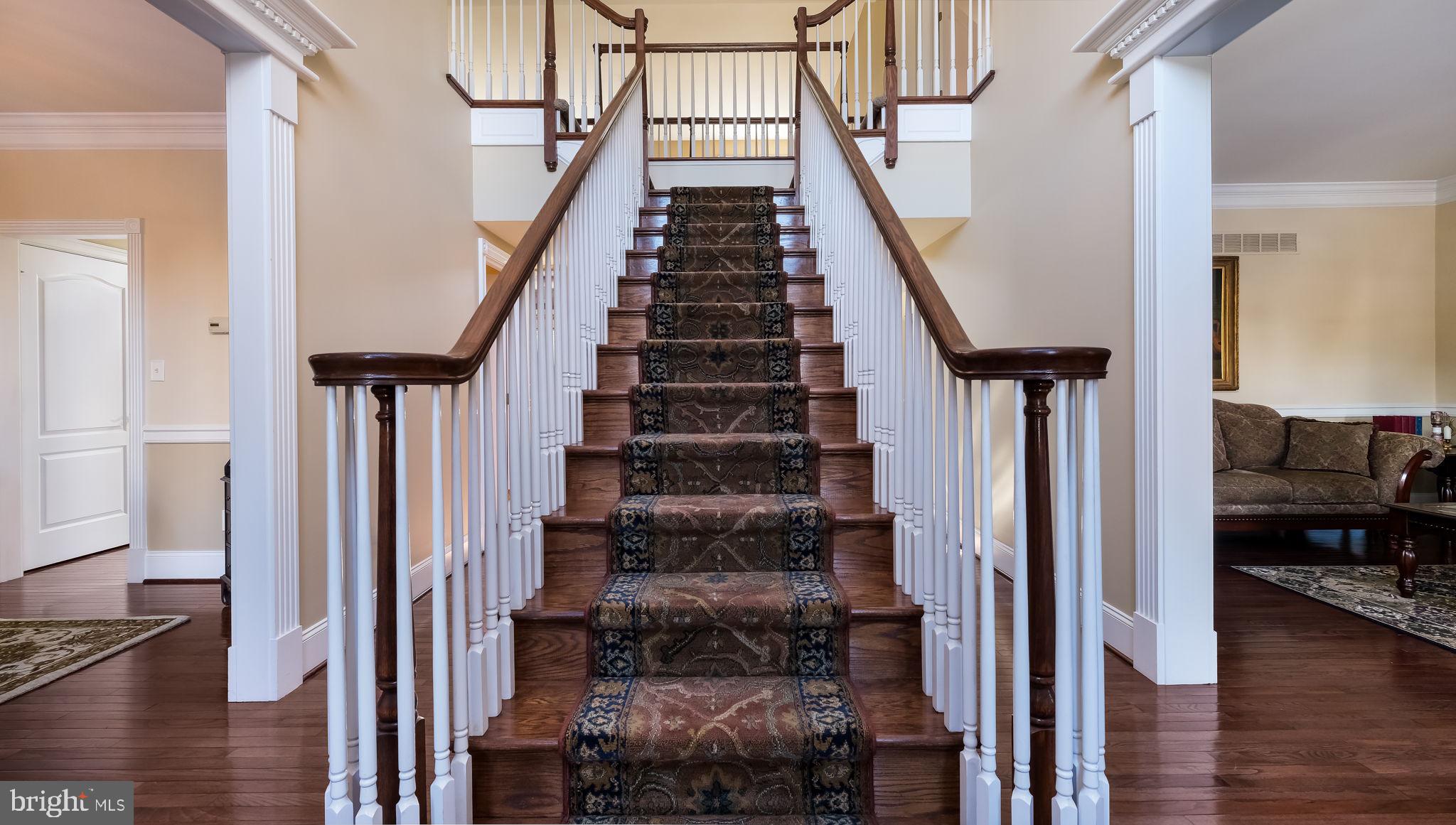 UPPER MOUNTAIN ESTS - Residential