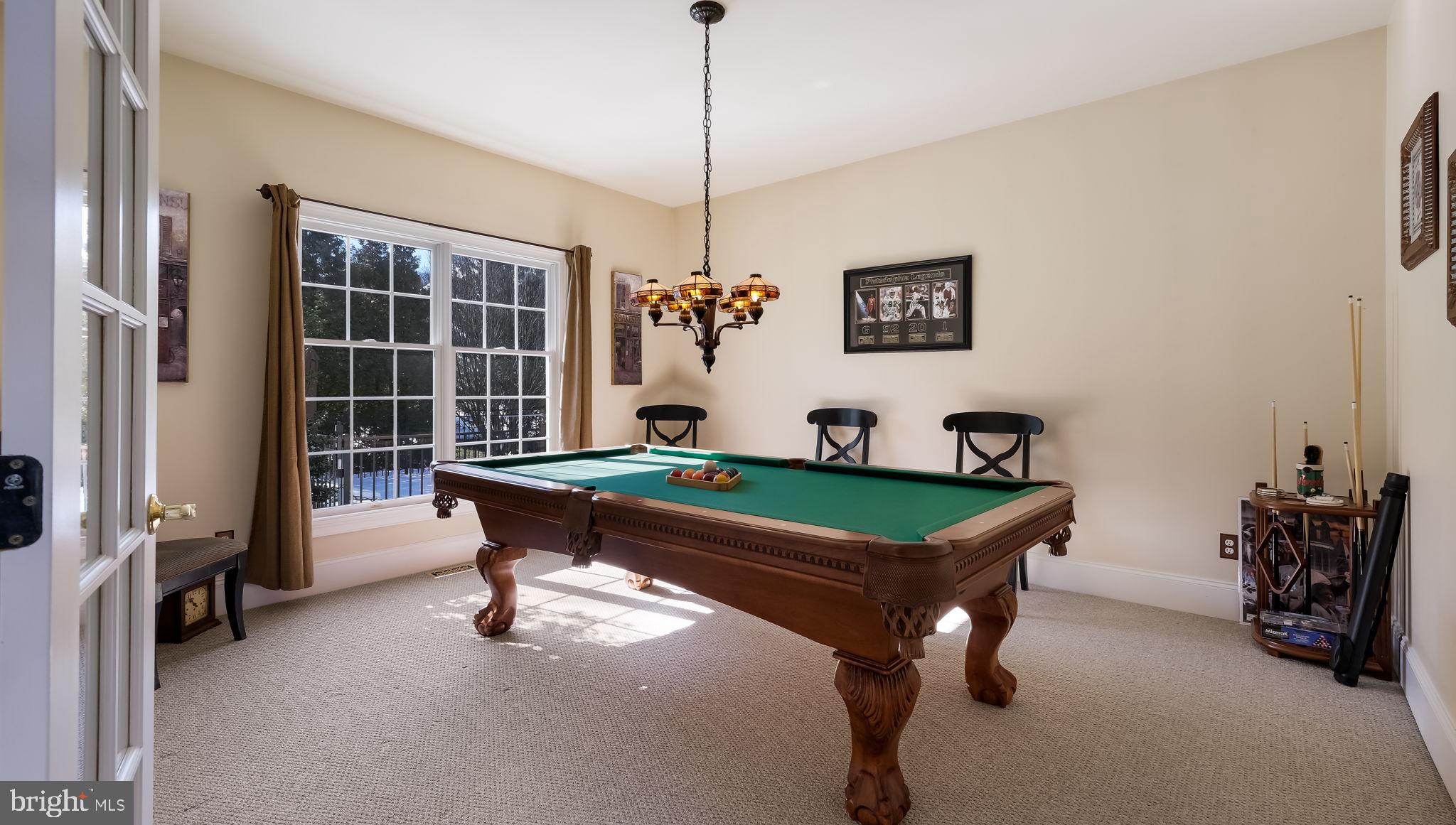 UPPER MOUNTAIN ESTS - Residential