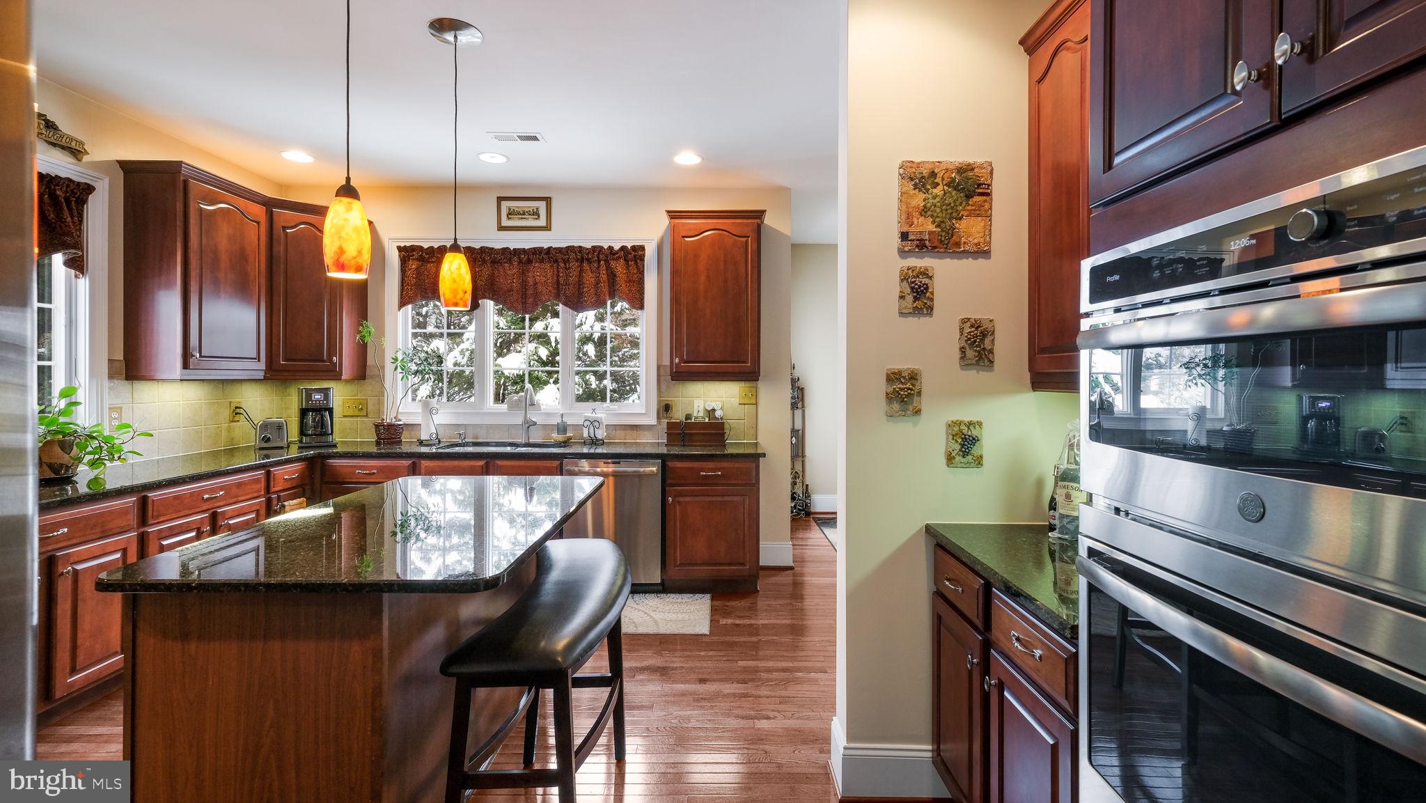 UPPER MOUNTAIN ESTS - Residential