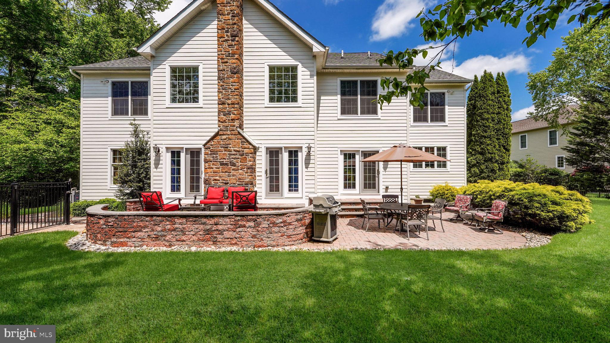 UPPER MOUNTAIN ESTS - Residential