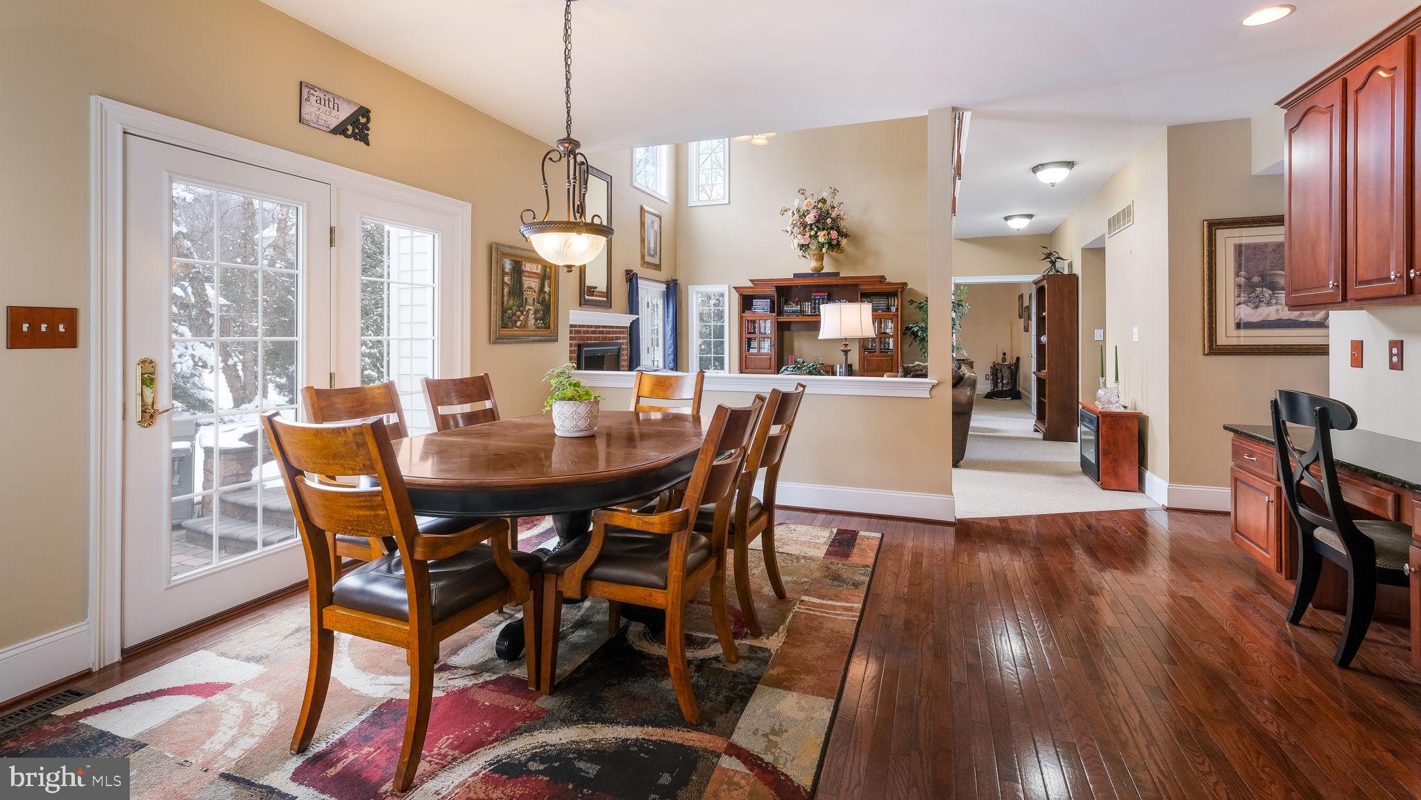 UPPER MOUNTAIN ESTS - Residential