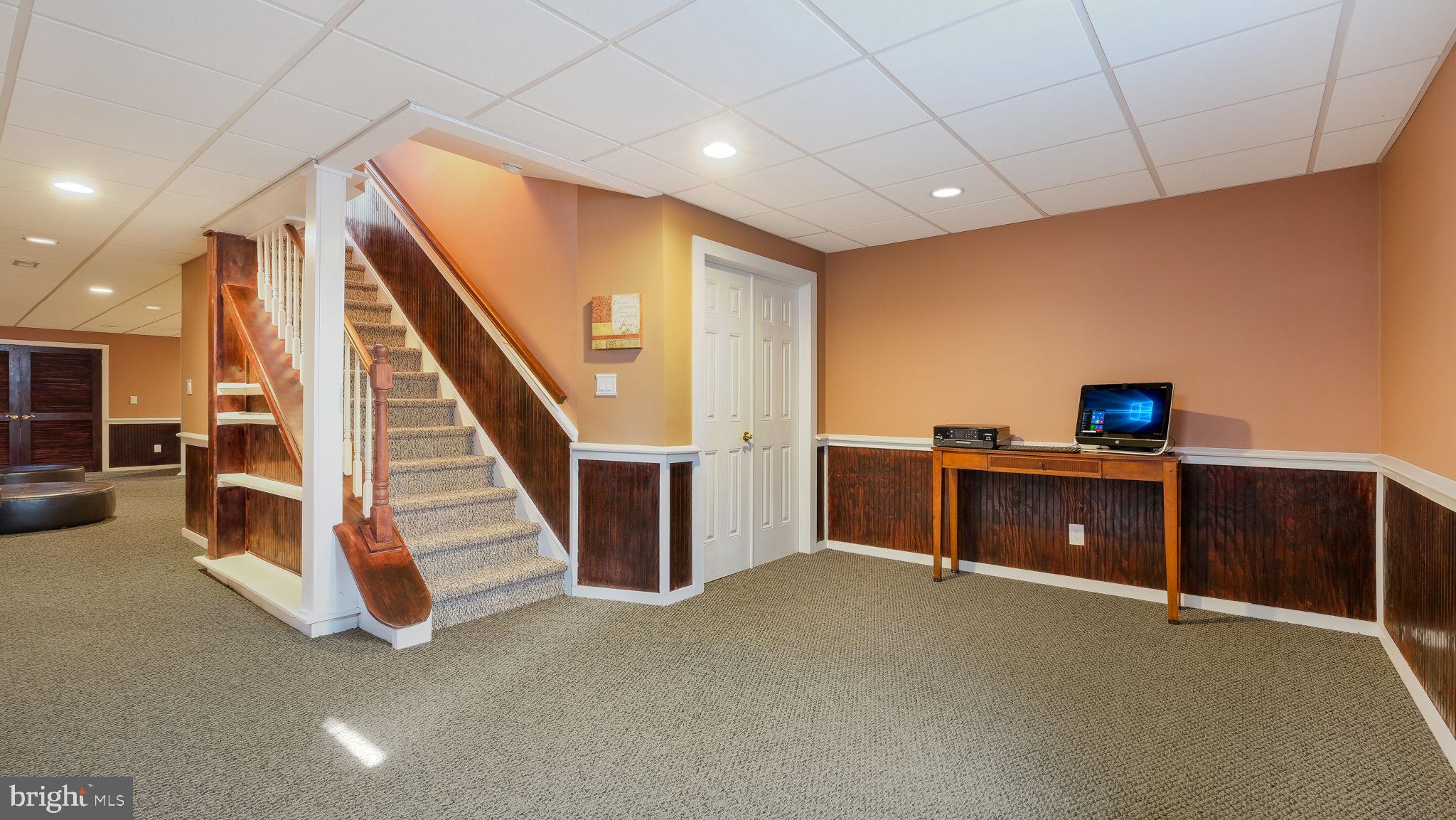 UPPER MOUNTAIN ESTS - Residential