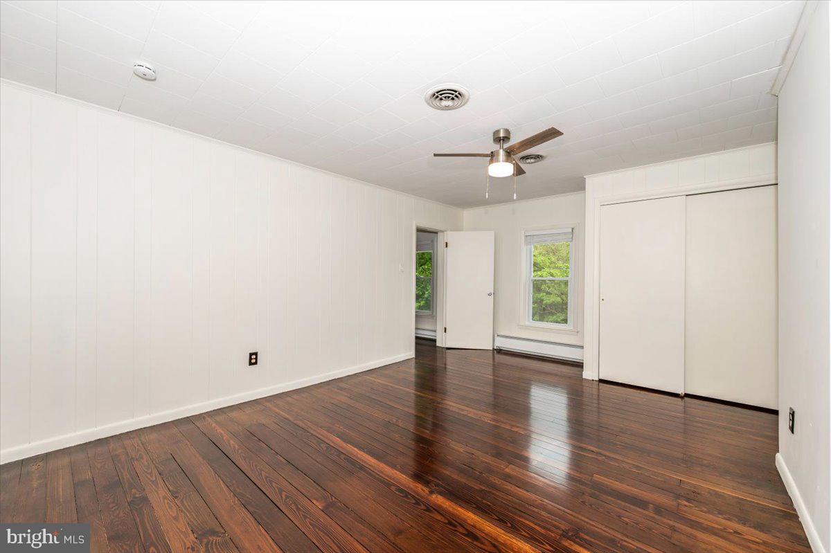 SANDYHOOK - Residential Lease