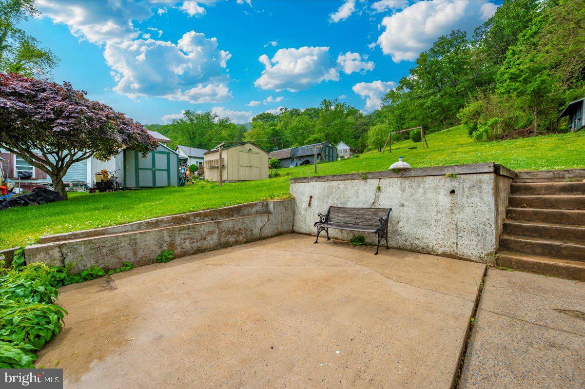 SANDYHOOK - Residential Lease