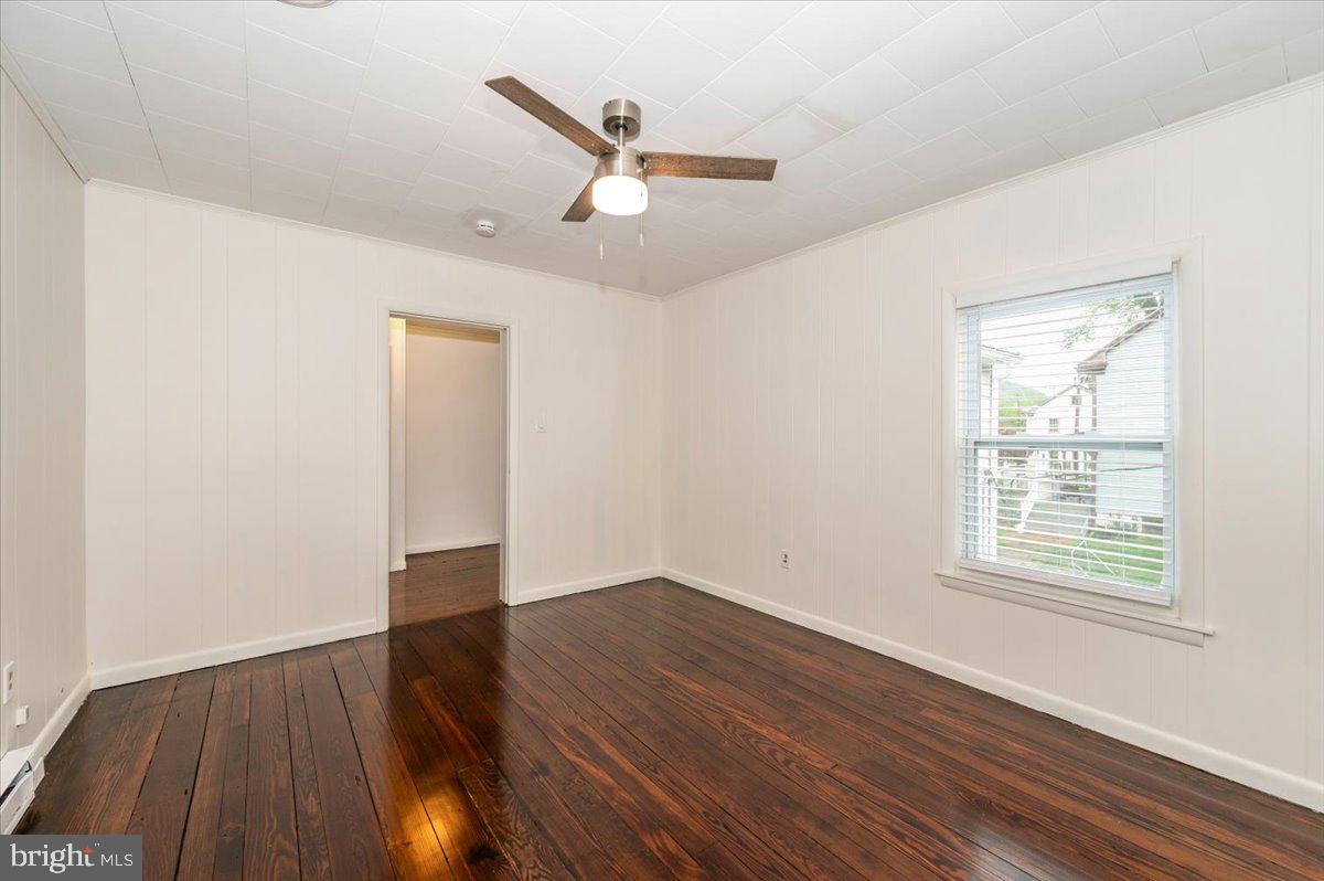 SANDYHOOK - Residential Lease