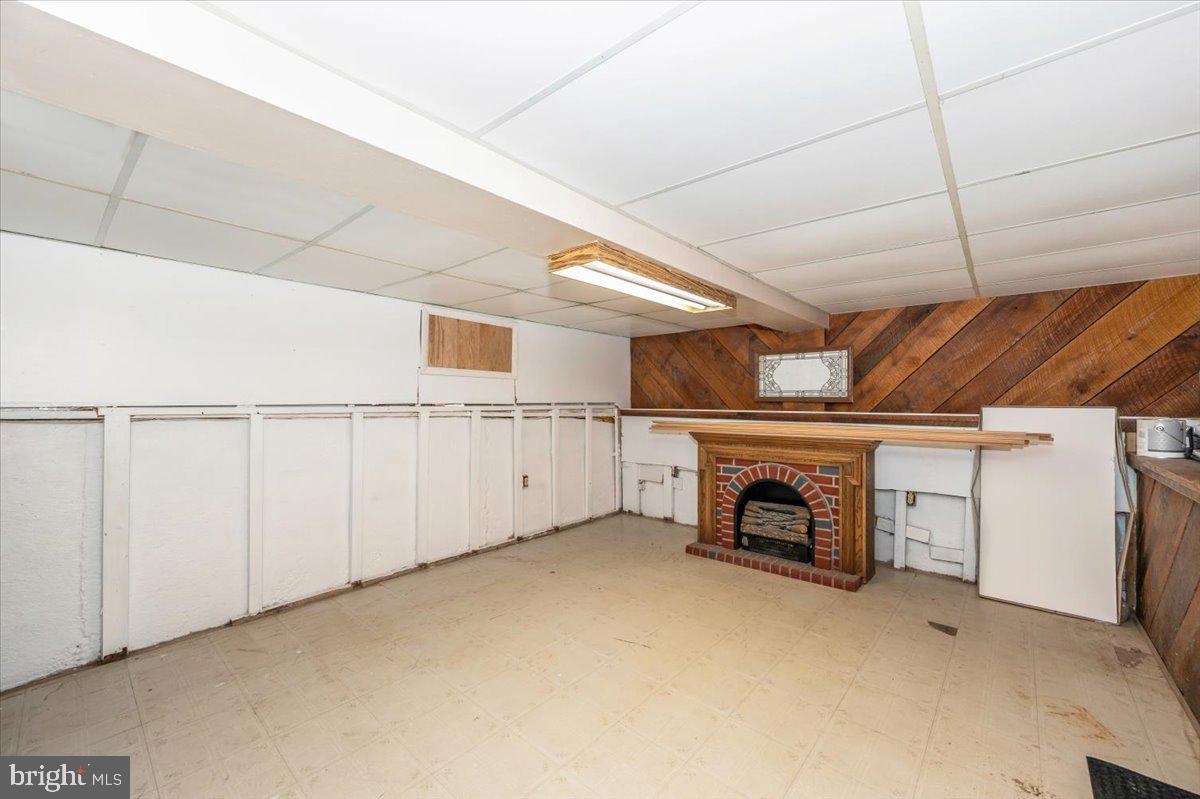 SANDYHOOK - Residential Lease