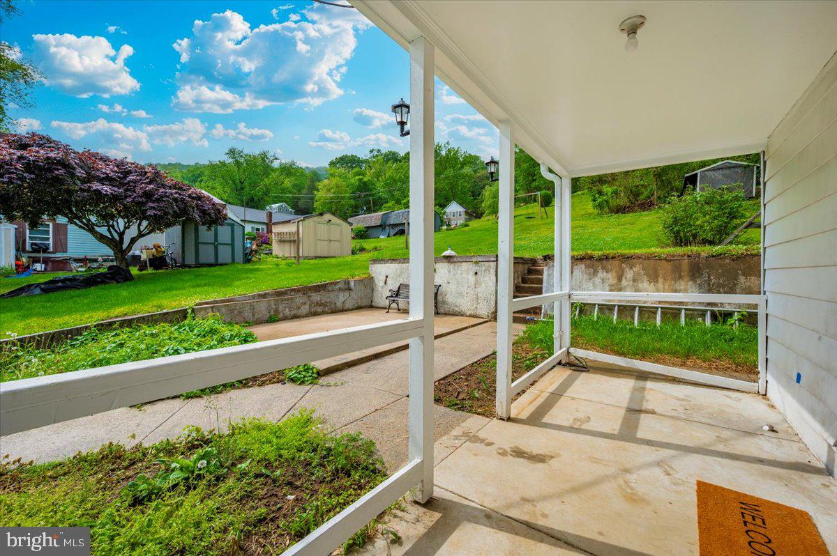 SANDYHOOK - Residential Lease