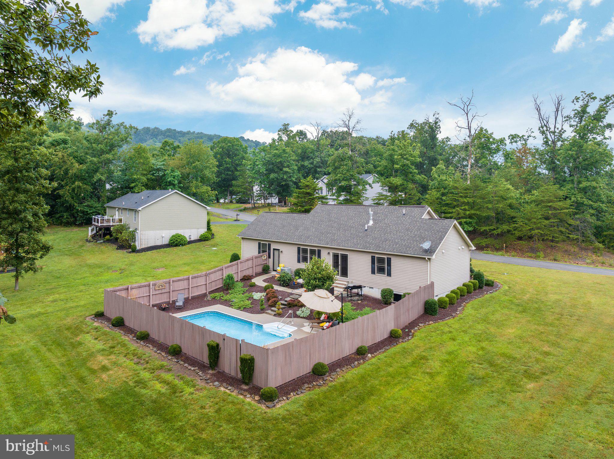 HICKORY RUN - Residential