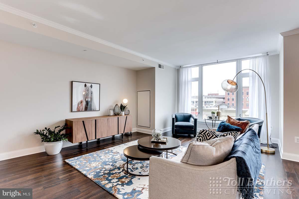 HAMPDEN ROW - Residential