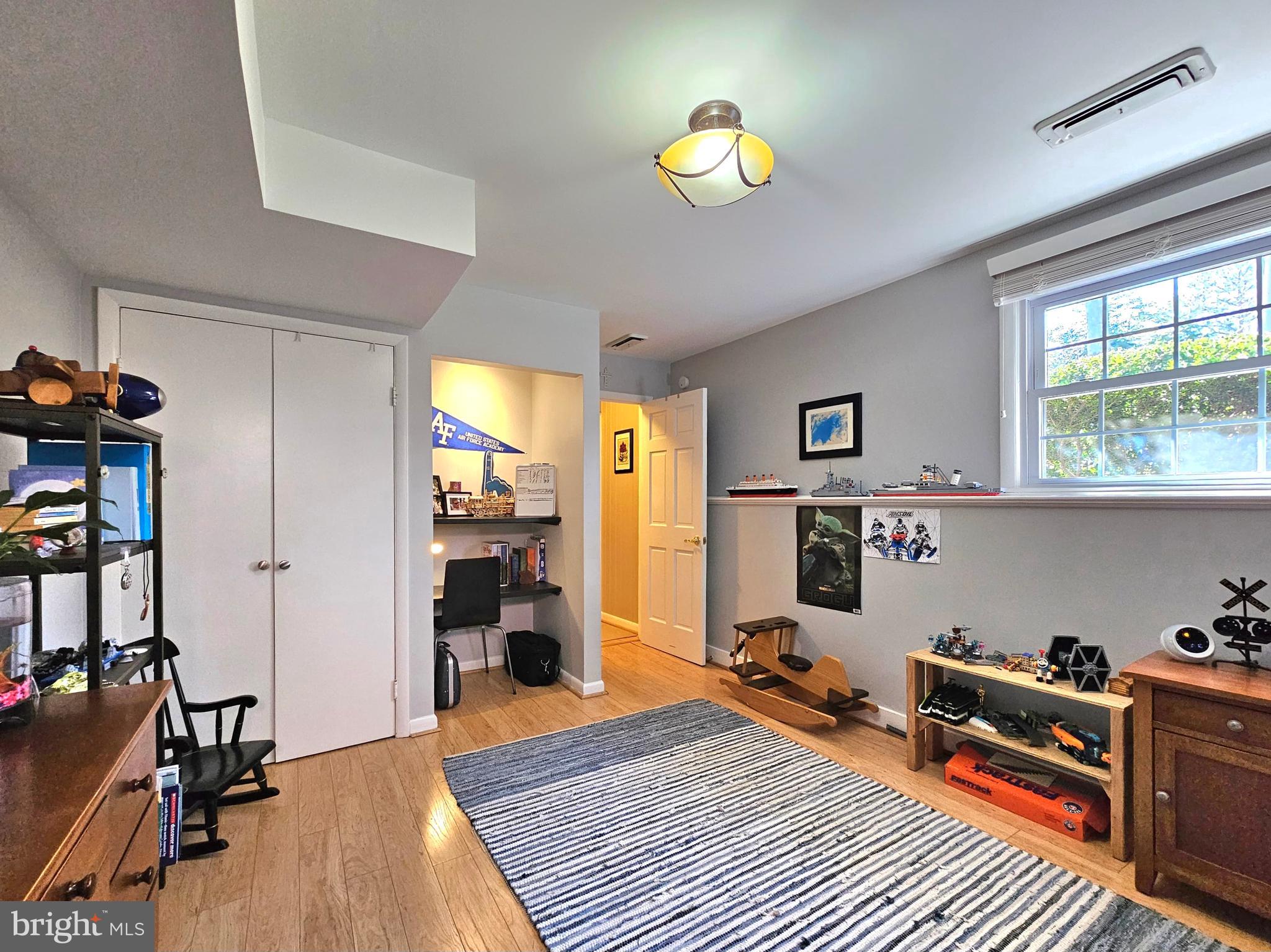 STRATFORD LANDING - Residential Lease