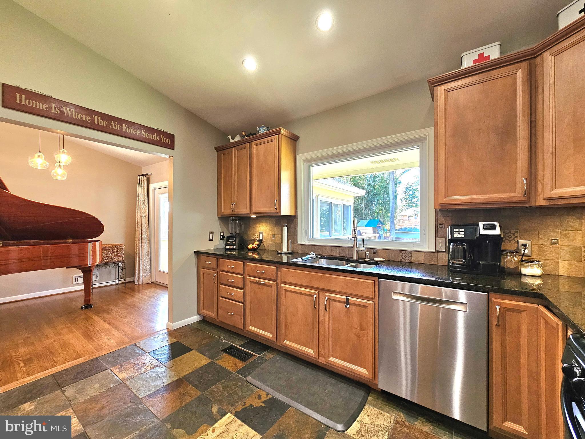 STRATFORD LANDING - Residential Lease