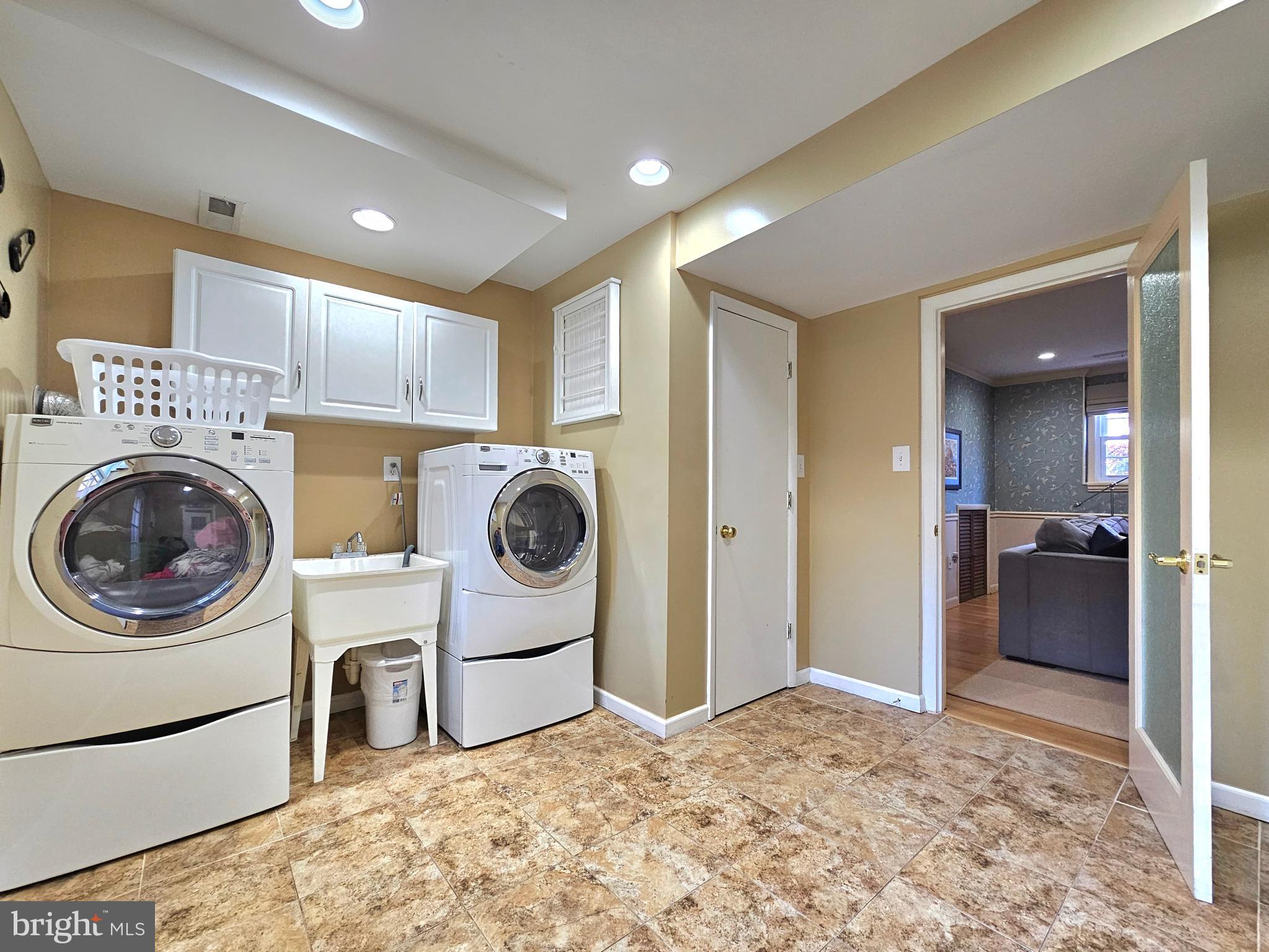 STRATFORD LANDING - Residential Lease