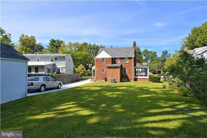 GLENBROOK VILLAGE - Residential