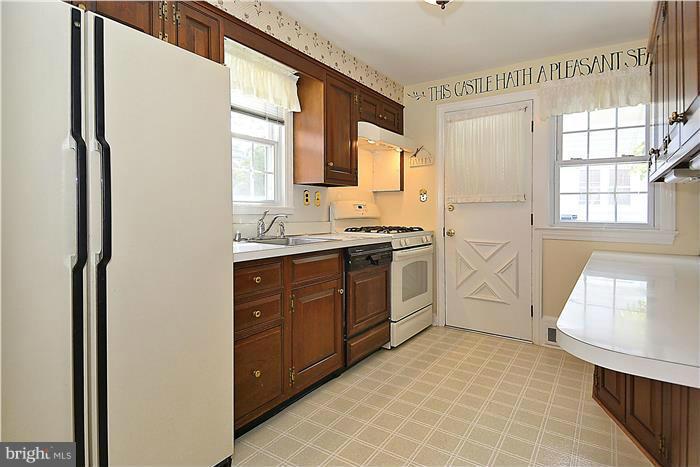 GLENBROOK VILLAGE - Residential