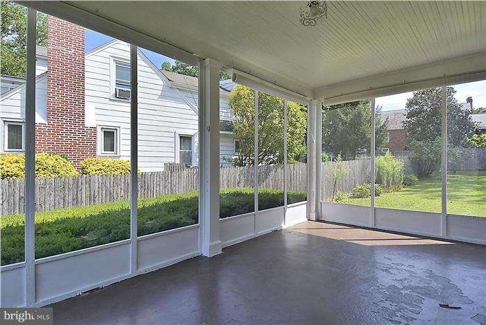 GLENBROOK VILLAGE - Residential