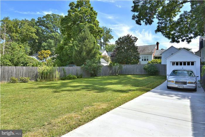 GLENBROOK VILLAGE - Residential