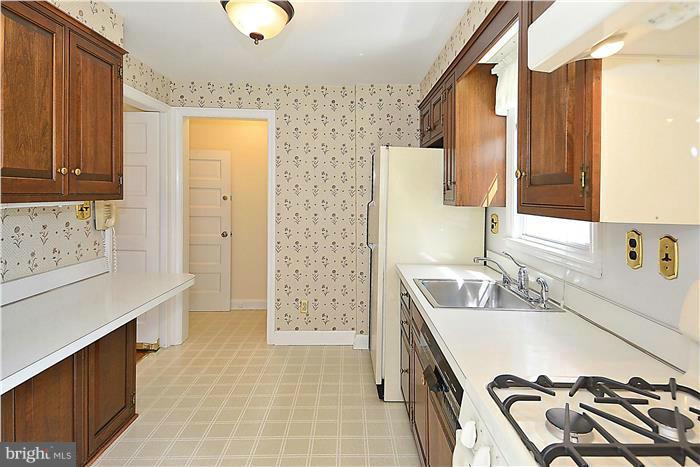 GLENBROOK VILLAGE - Residential