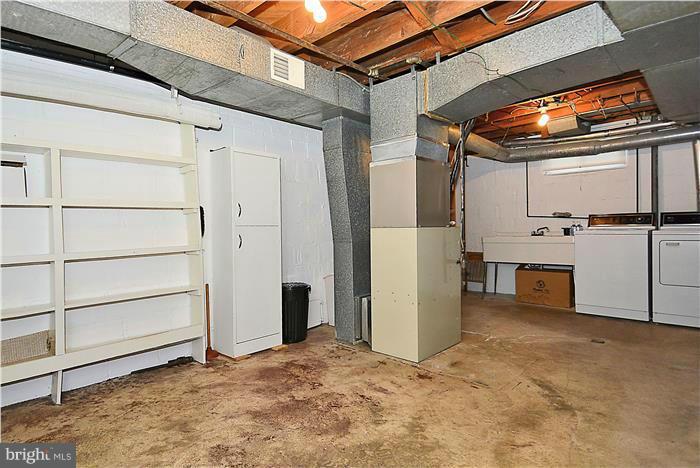 GLENBROOK VILLAGE - Residential