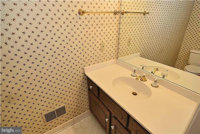 GLENBROOK VILLAGE - Residential