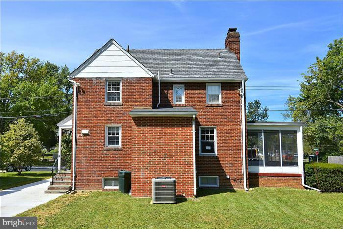 GLENBROOK VILLAGE - Residential