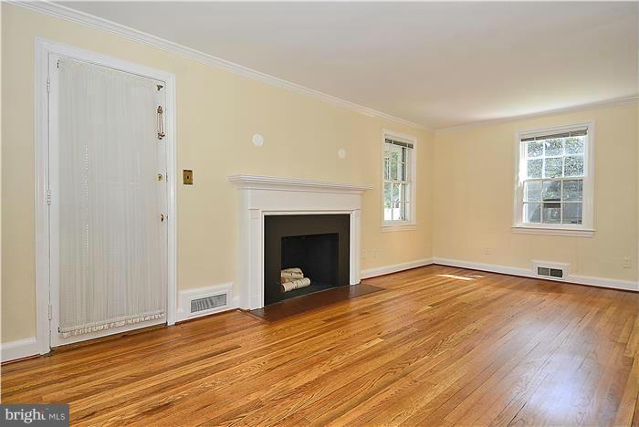 GLENBROOK VILLAGE - Residential