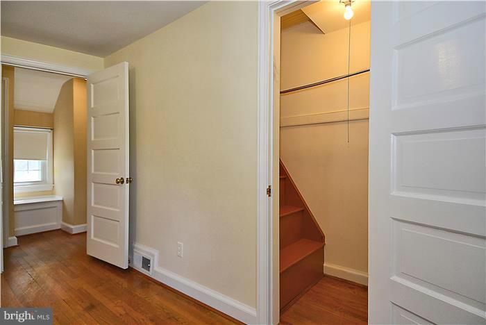 GLENBROOK VILLAGE - Residential