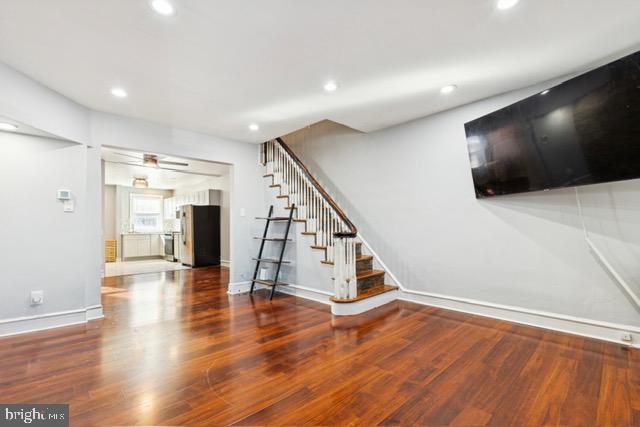 WEST OAK LANE - Residential