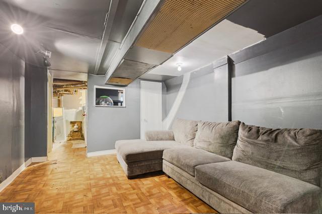 WEST OAK LANE - Residential