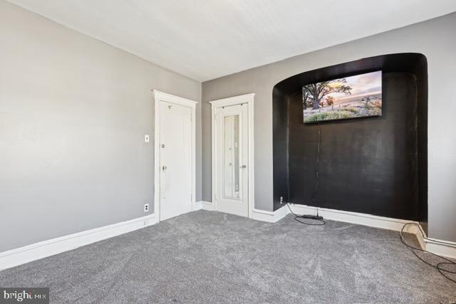 WEST OAK LANE - Residential