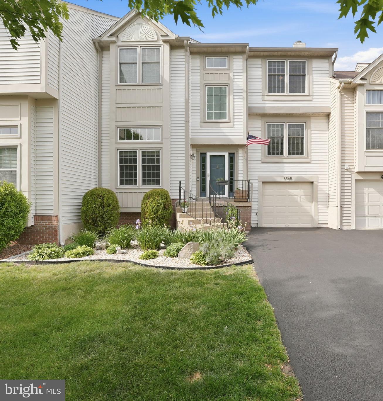 GREEN TRAILS - Residential