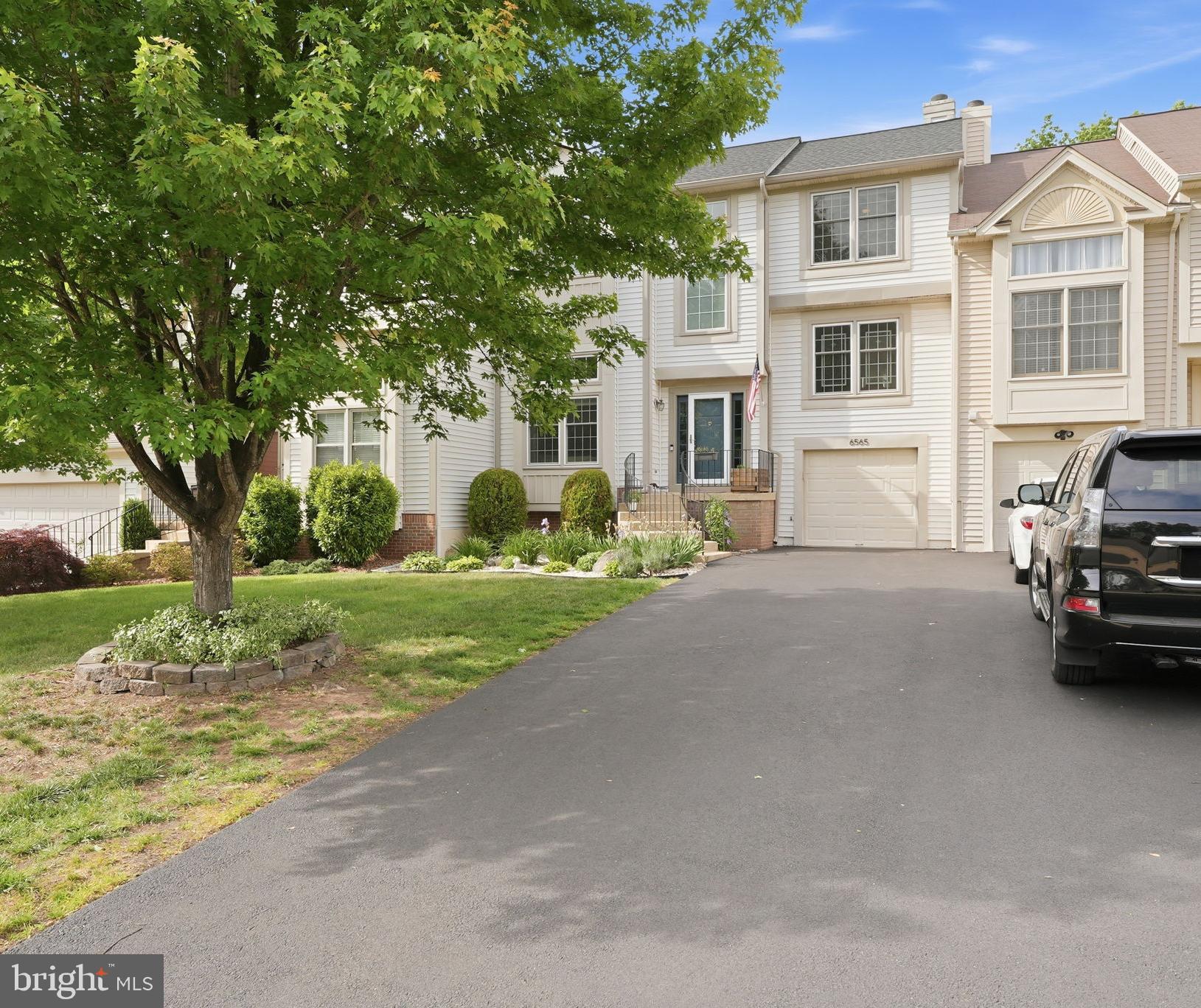 6565 PALISADES DRIVE