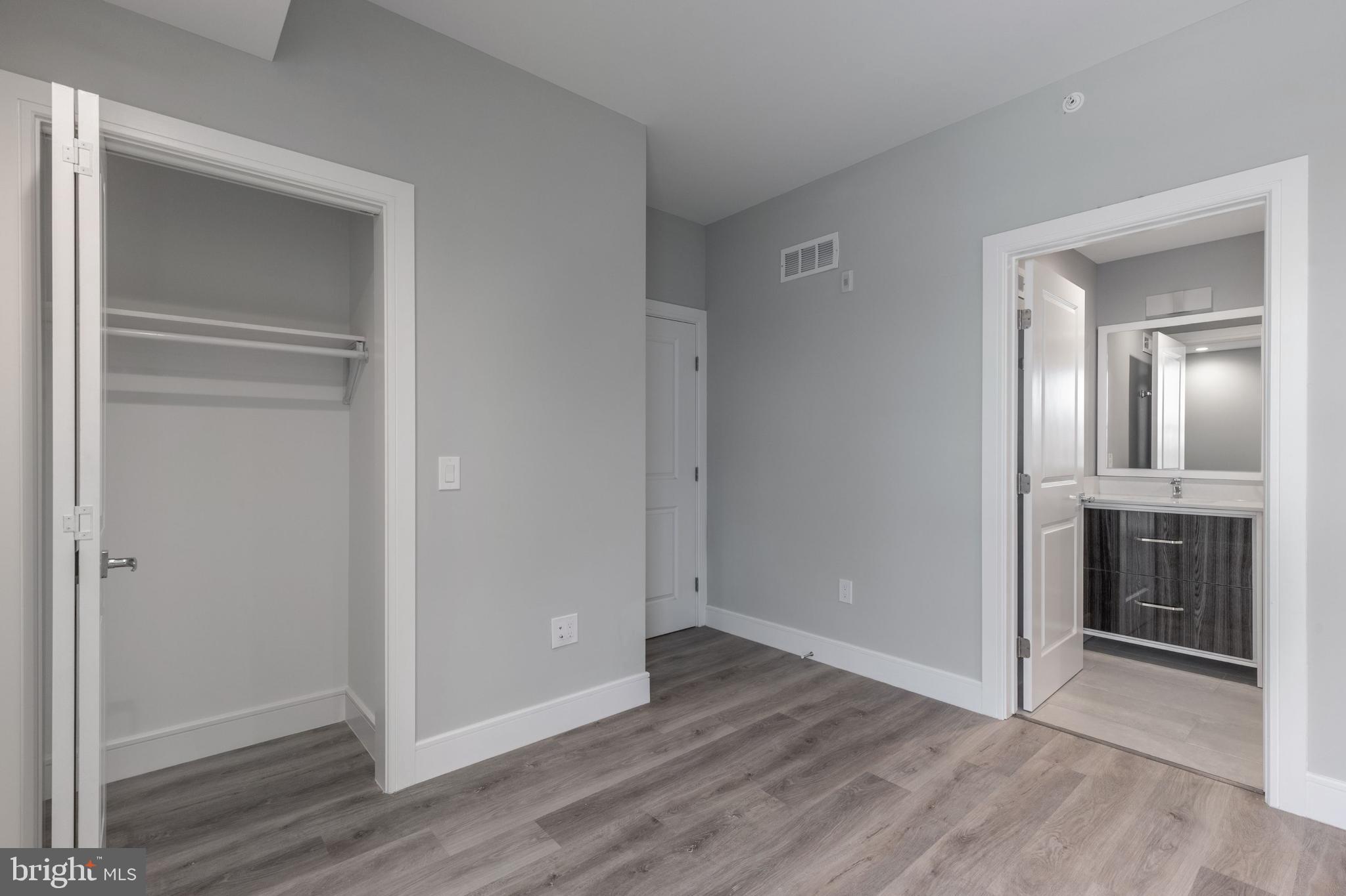 OLDE KENSINGTON - Residential Lease