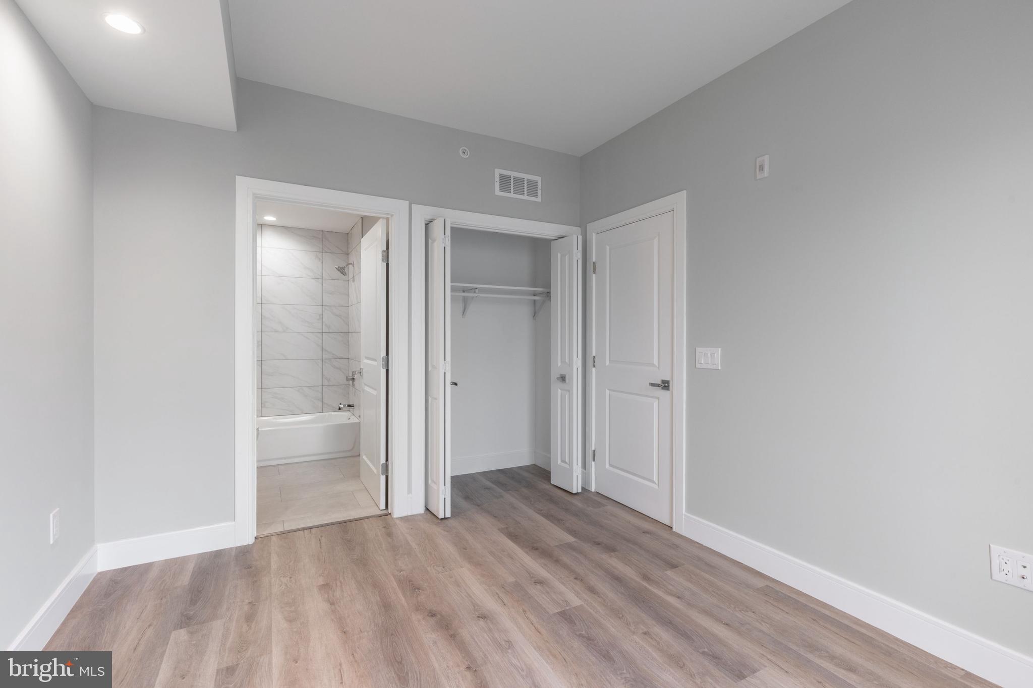 OLDE KENSINGTON - Residential Lease