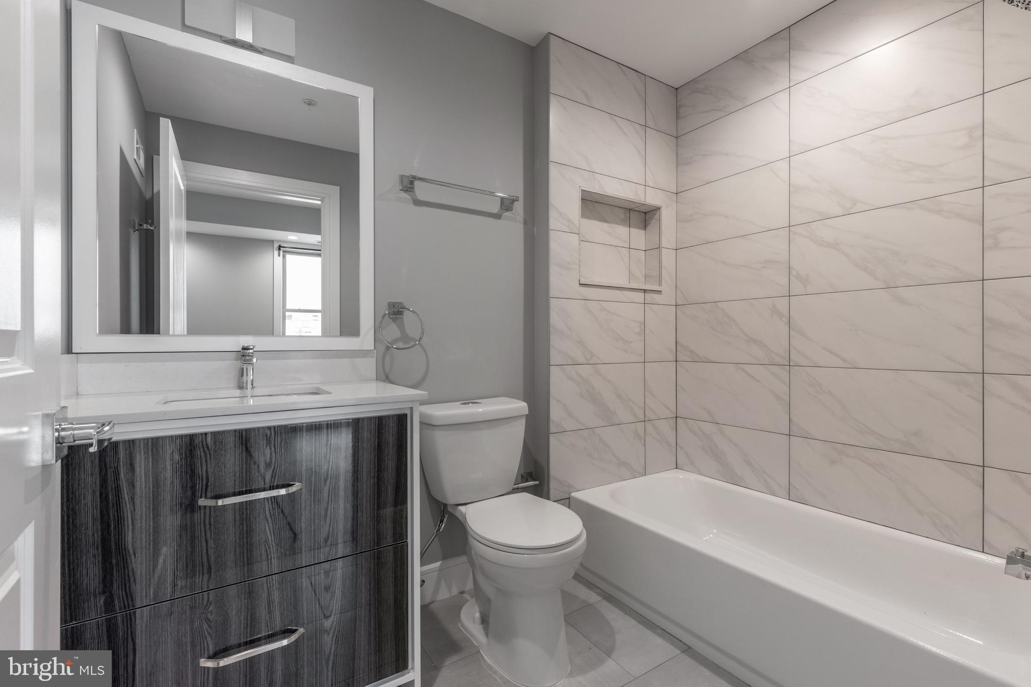 OLDE KENSINGTON - Residential Lease