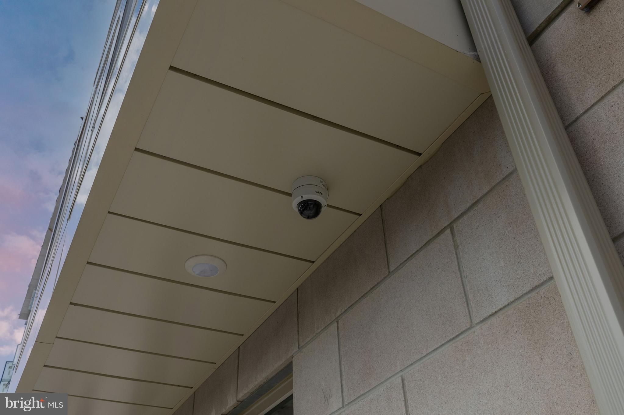 OLDE KENSINGTON - Residential Lease