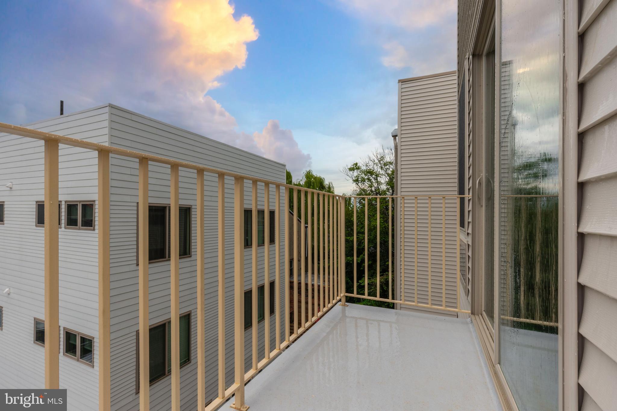 OLDE KENSINGTON - Residential Lease