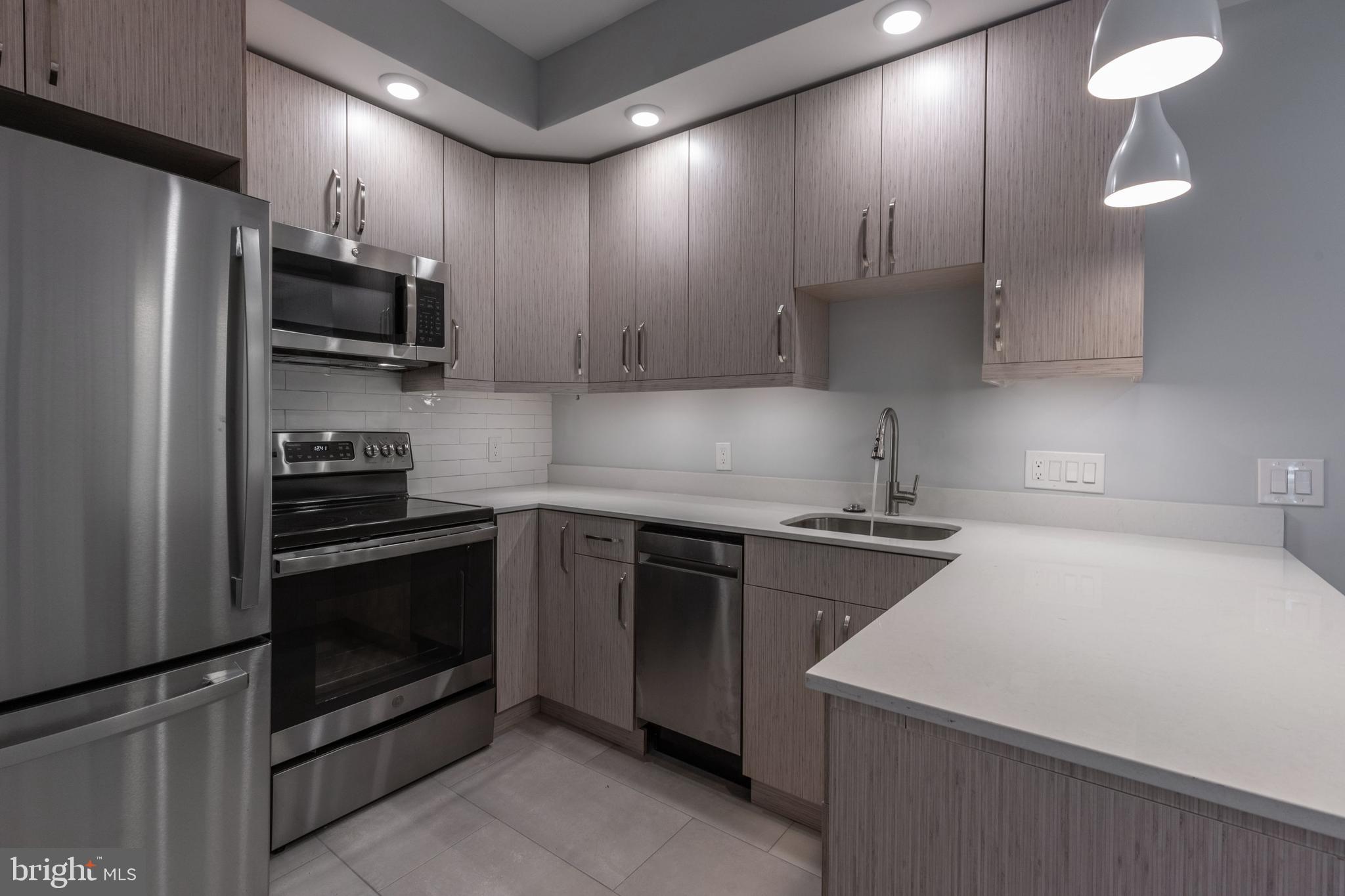 OLDE KENSINGTON - Residential Lease