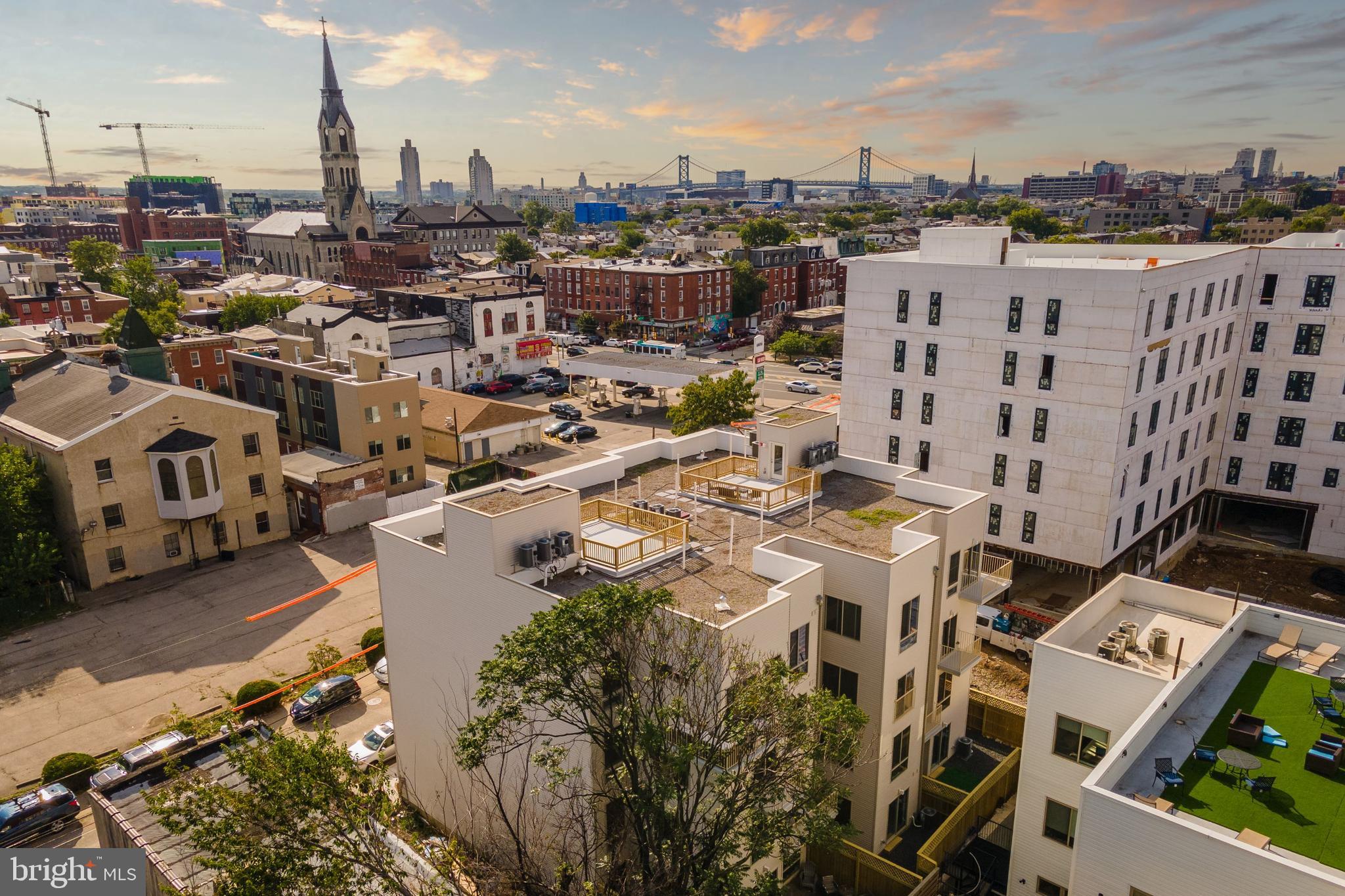 OLDE KENSINGTON - Residential Lease