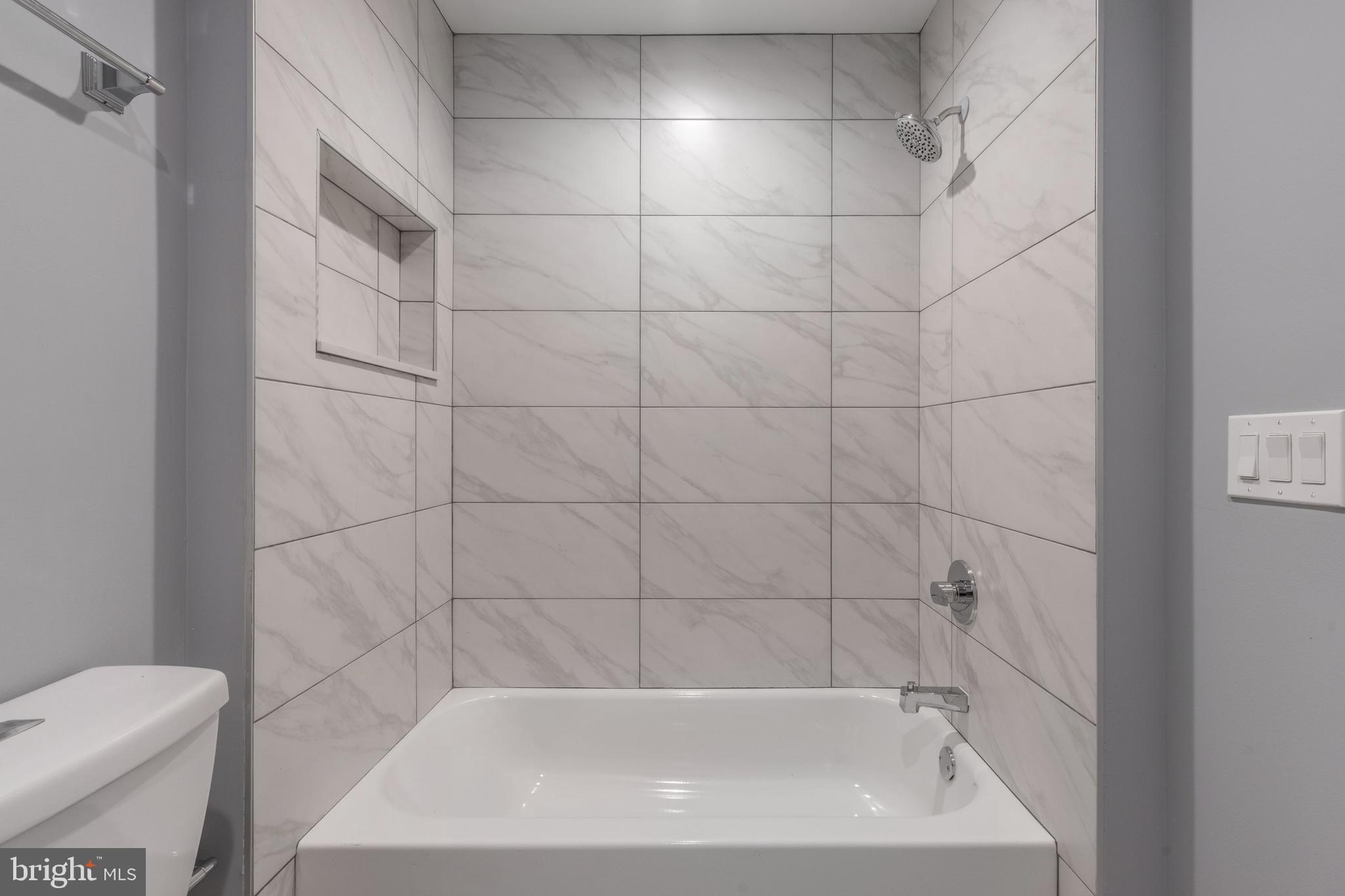 OLDE KENSINGTON - Residential Lease