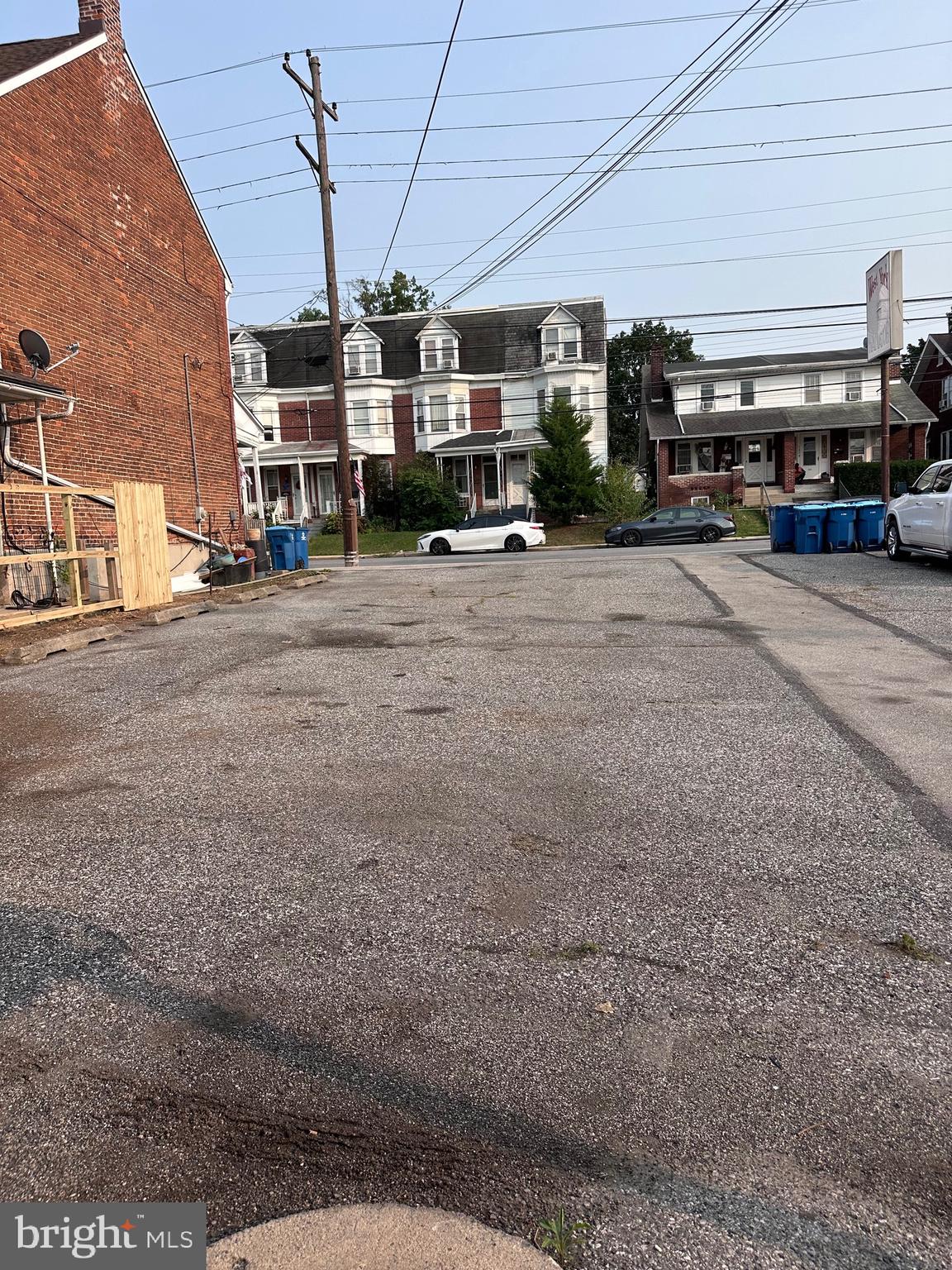 1461 W KING STREET 1463 LEASE