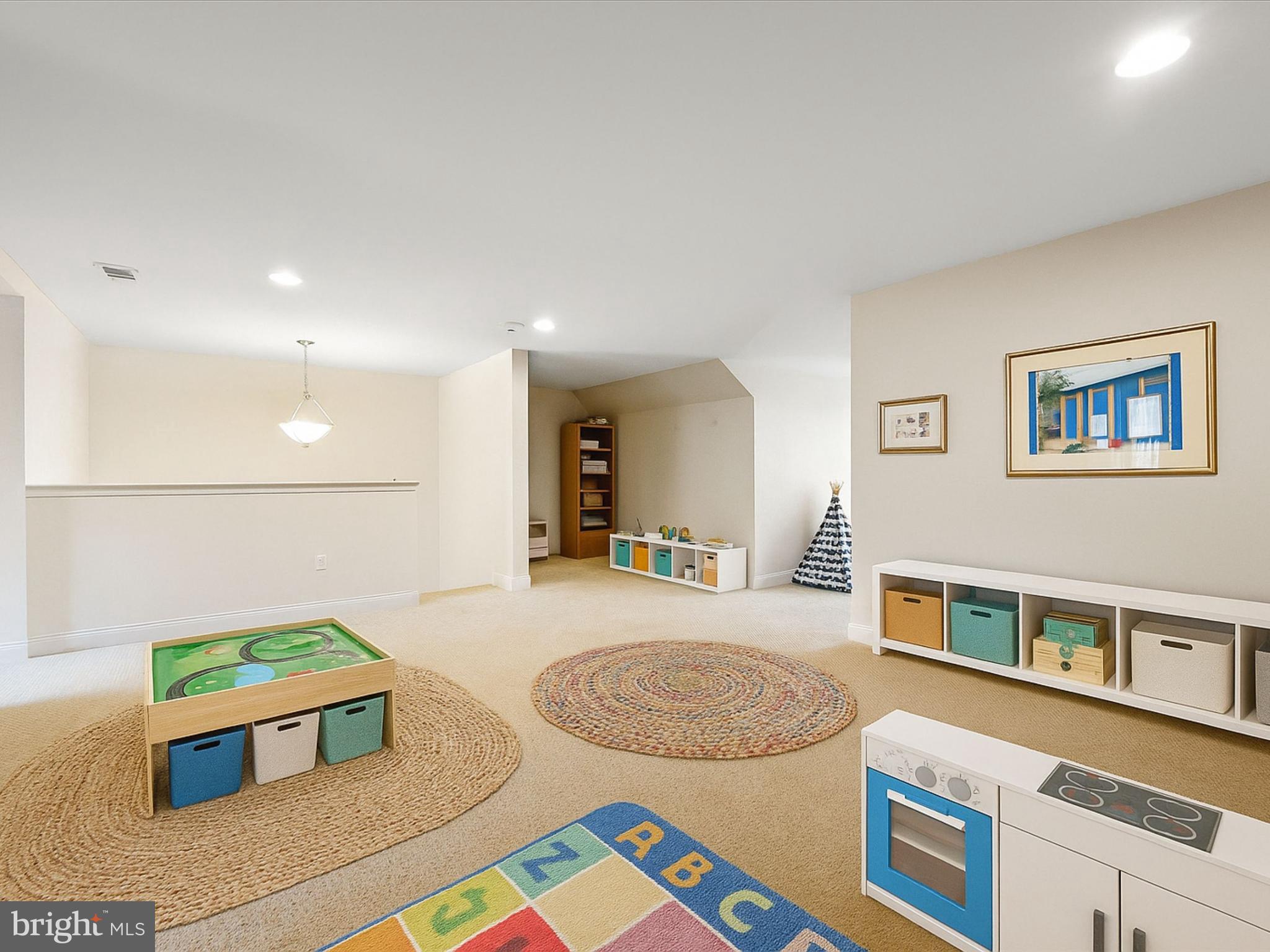 LOUDOUN VALLEY ESTATES 2 - Residential