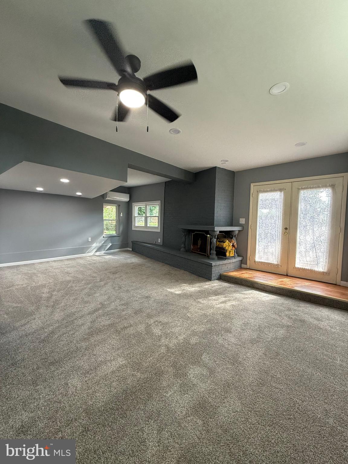 45550 LAKESIDE DRIVE