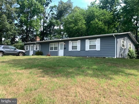 Homes For Sale - 9400 Fontana Drive<br/> LANHAM, MD 20706