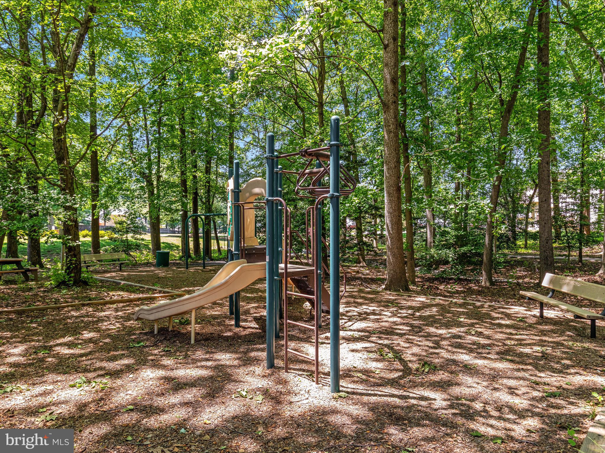 FAIR OAKS CHASE - Residential