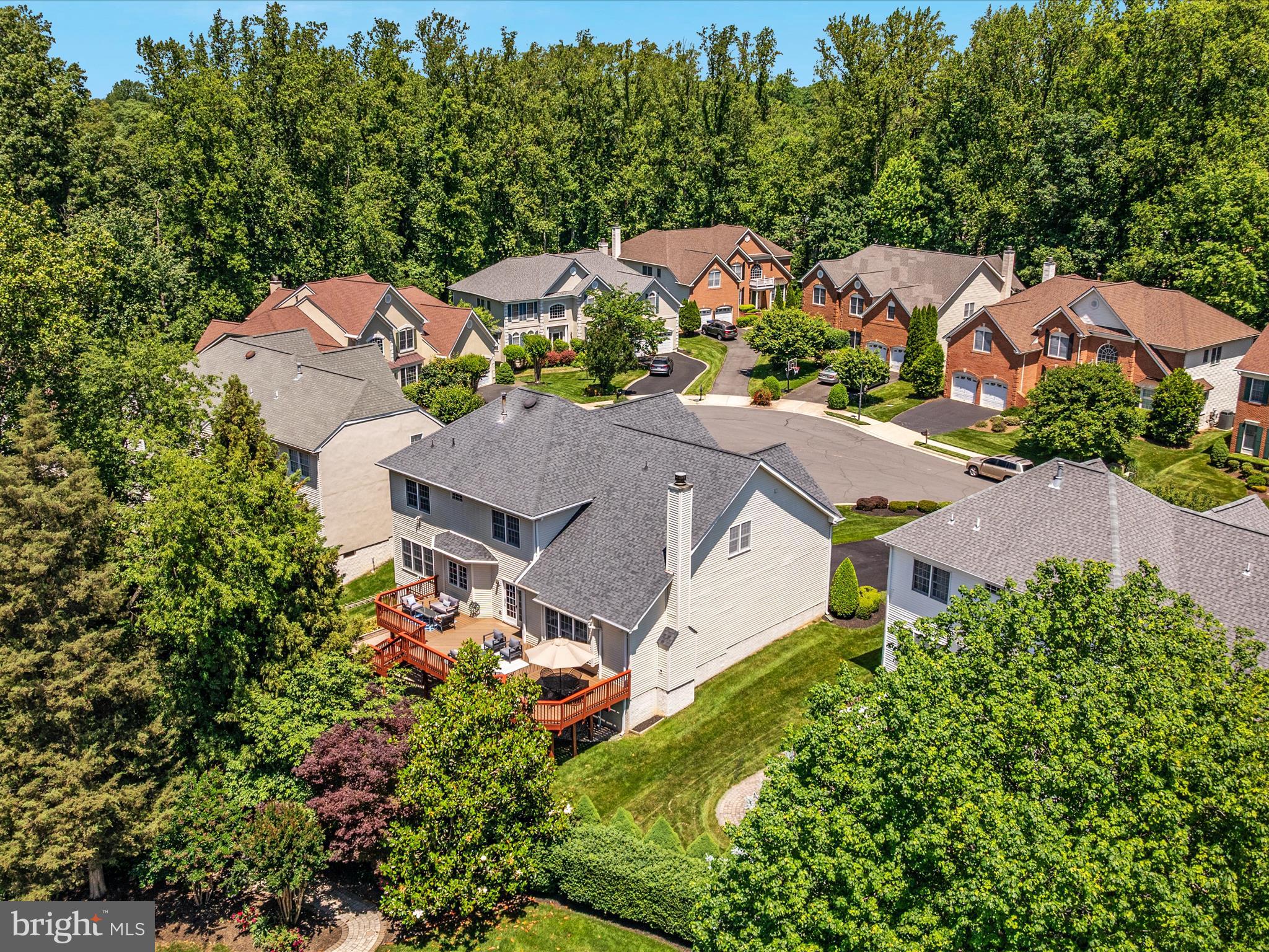 FAIR OAKS CHASE - Residential