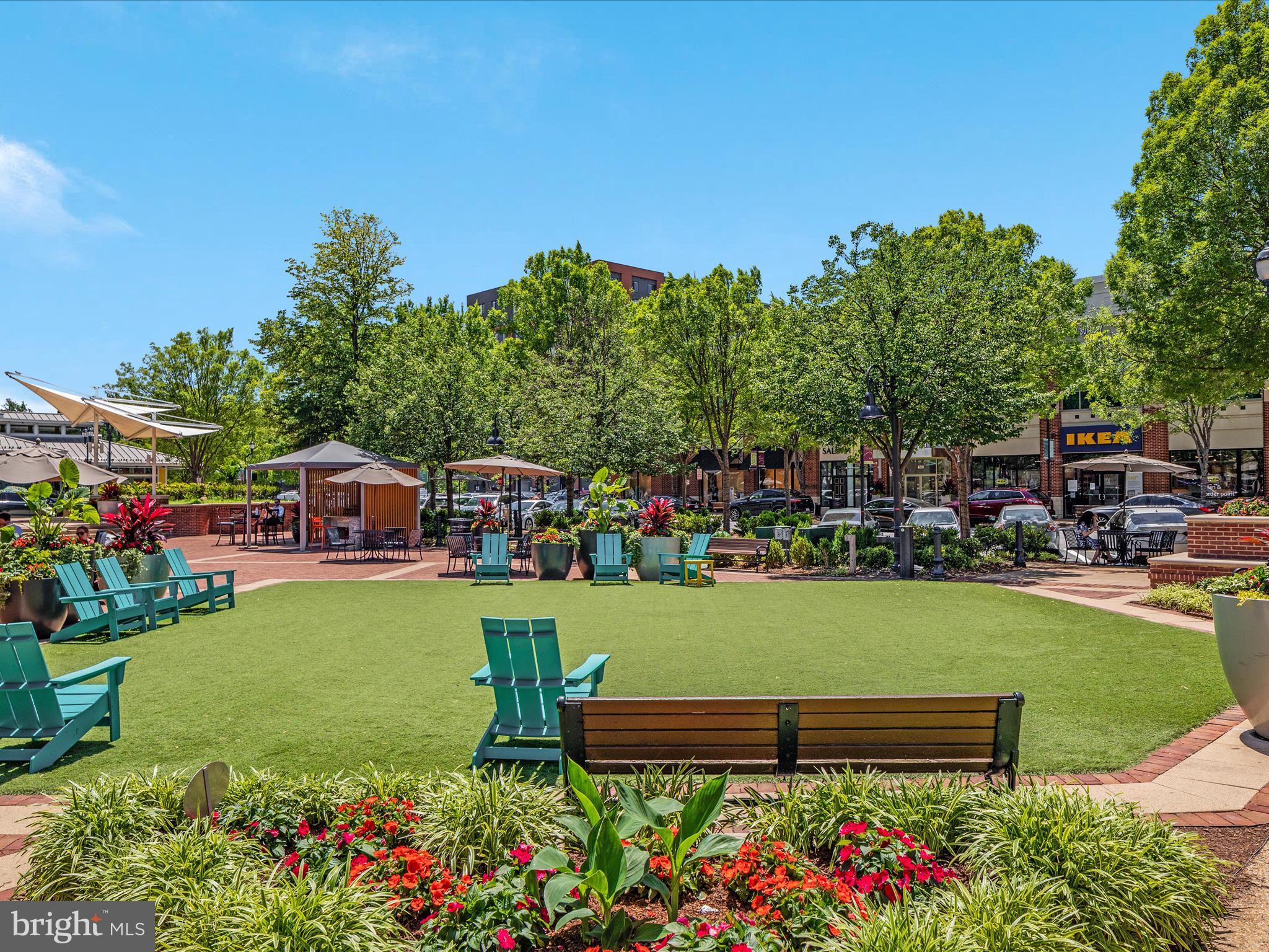 FAIR OAKS CHASE - Residential