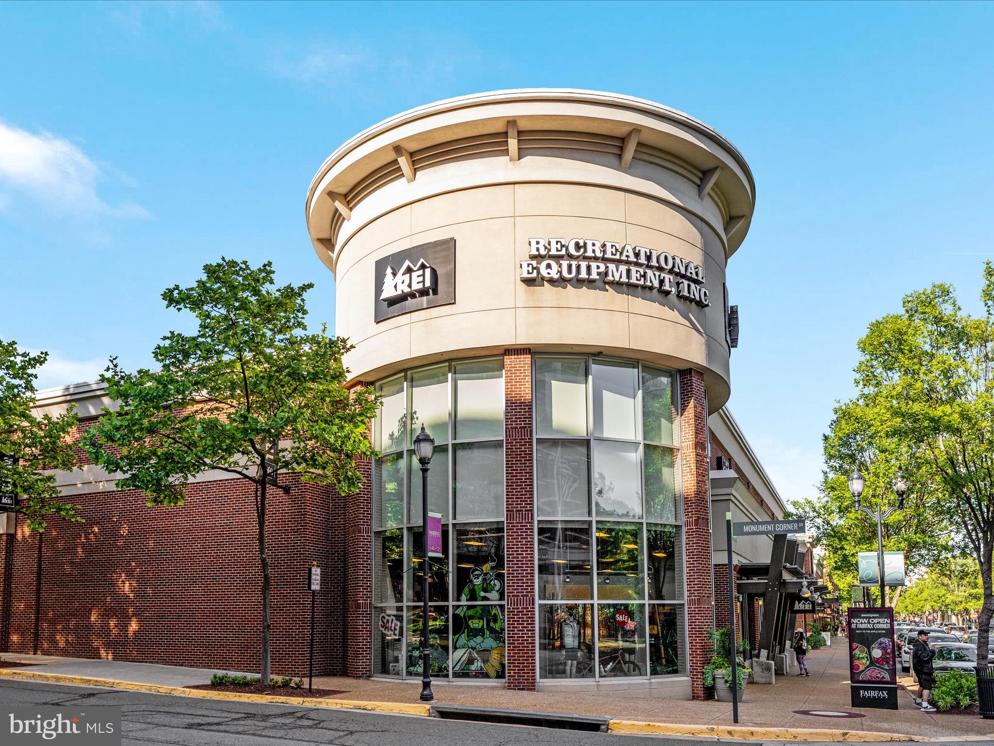 FAIR OAKS CHASE - Residential