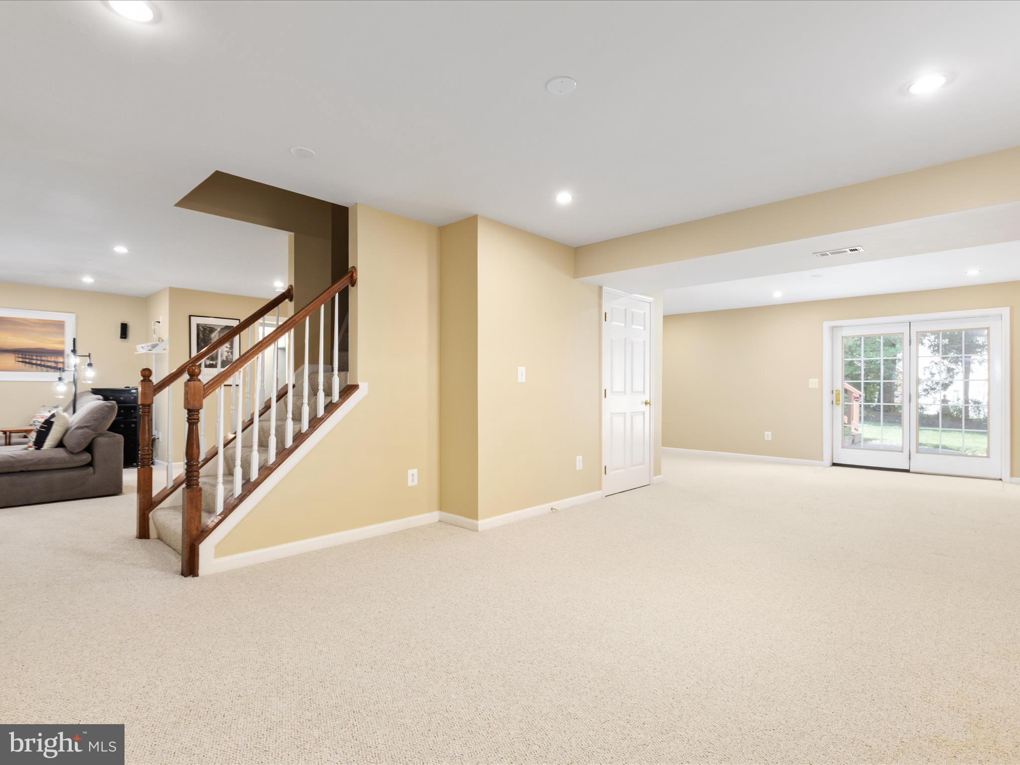 FAIR OAKS CHASE - Residential