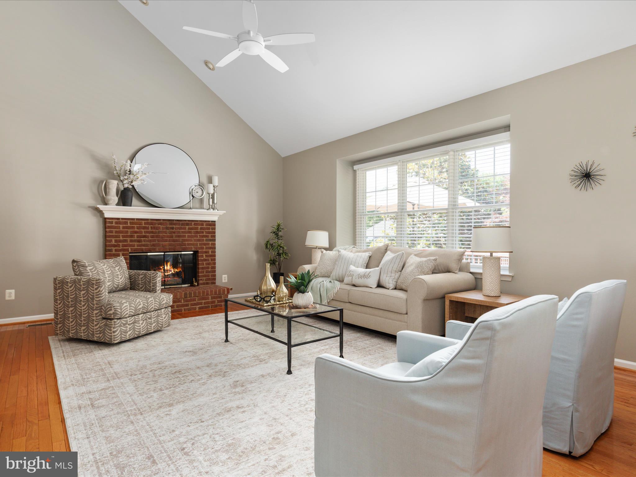 FAIR OAKS CHASE - Residential