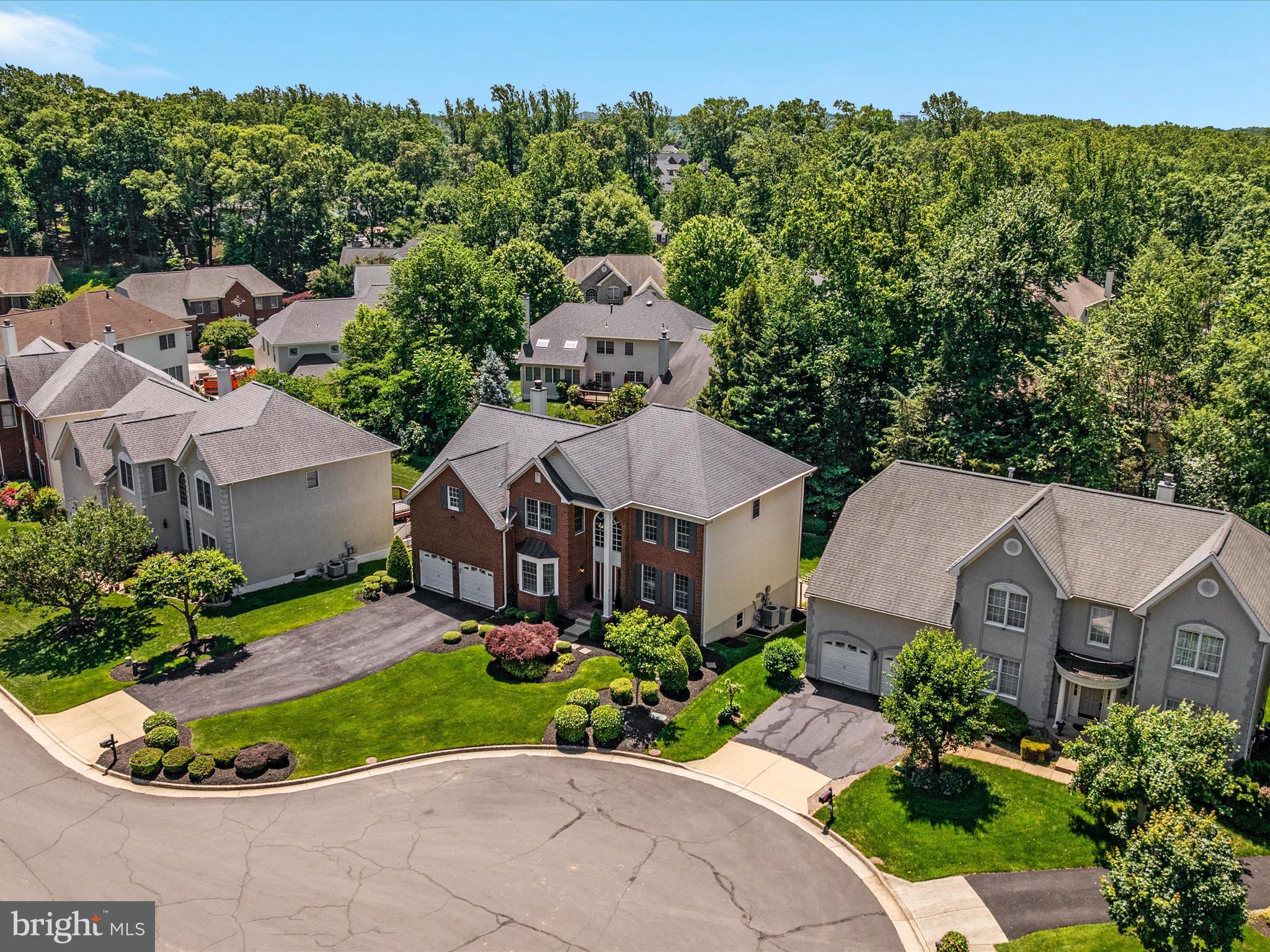 FAIR OAKS CHASE - Residential